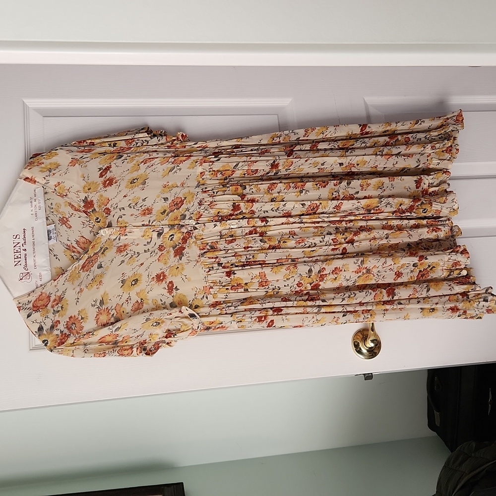 Like new Tan Flowered Lightweight Summer Dress